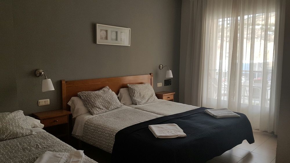 Hotel Avenida Del Sotillo La Lastrilla Ngoại thất bức ảnh