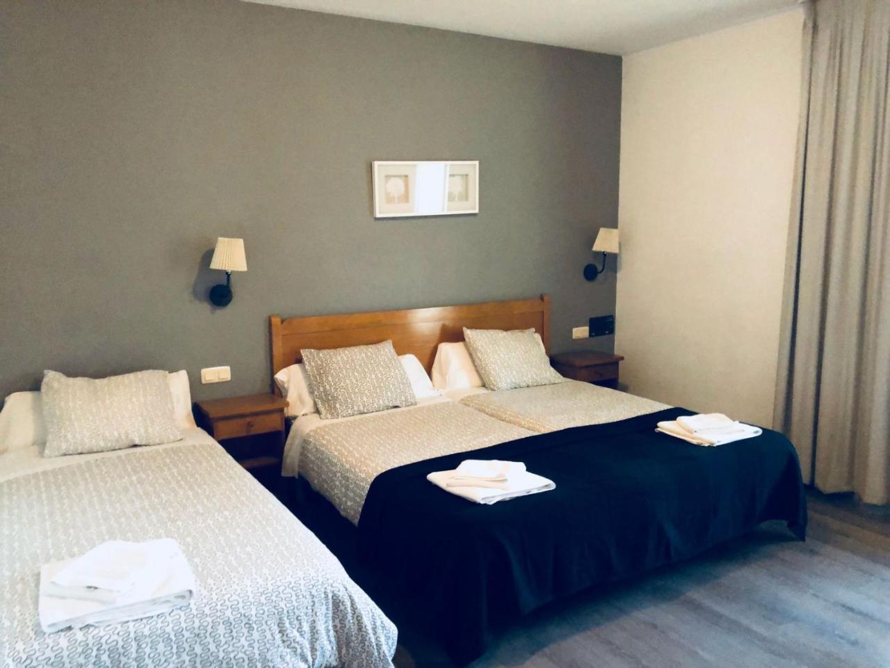 Hotel Avenida Del Sotillo La Lastrilla Ngoại thất bức ảnh