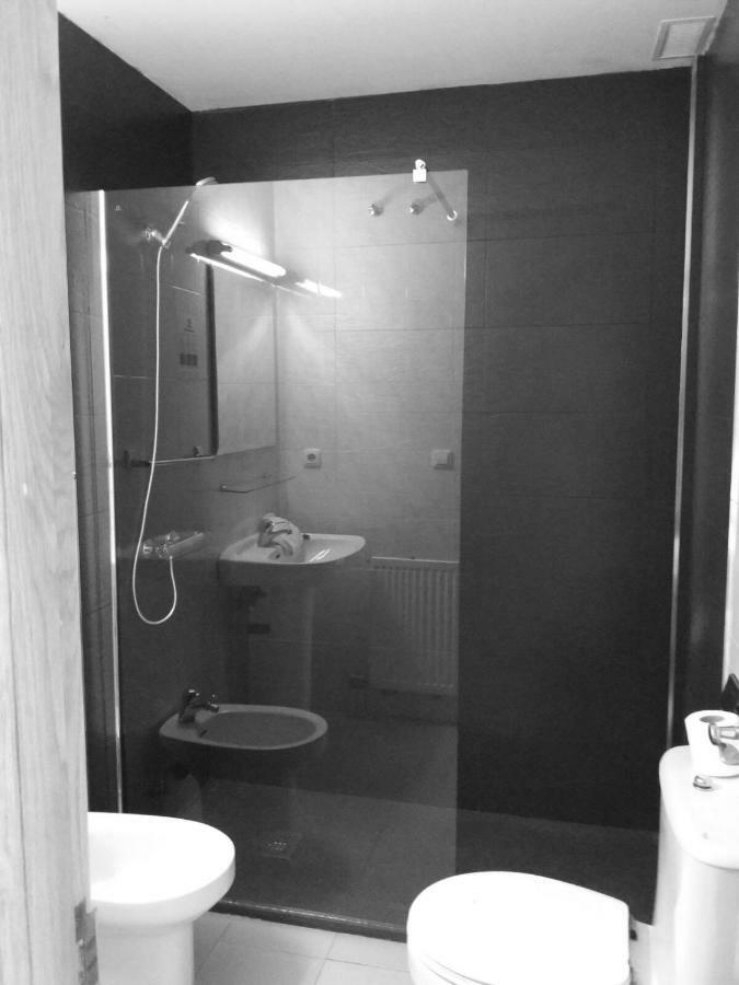 Hotel Avenida Del Sotillo La Lastrilla Ngoại thất bức ảnh
